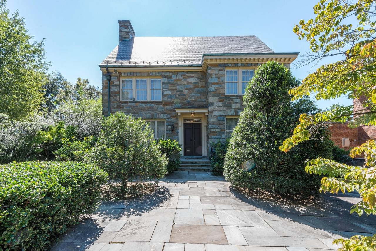 Bruce Springsteen drummer, Max Weinberg, buys a $2.4 million home in Washington, D.C.